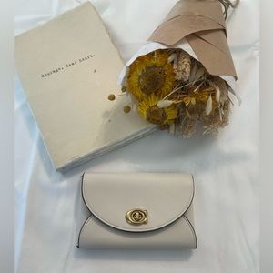 Coach white leather card case wallet, brand new
